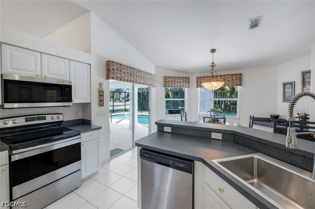 2725 SW 46th TER