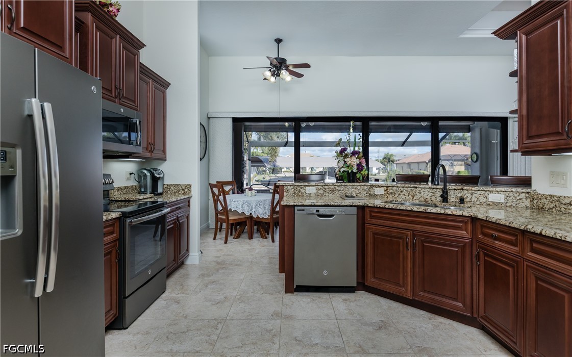 1525 SW 57th TER