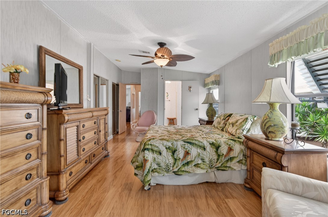 14527 Paul Revere LOOP