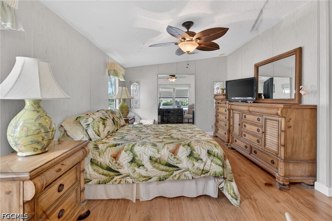 14527 Paul Revere LOOP