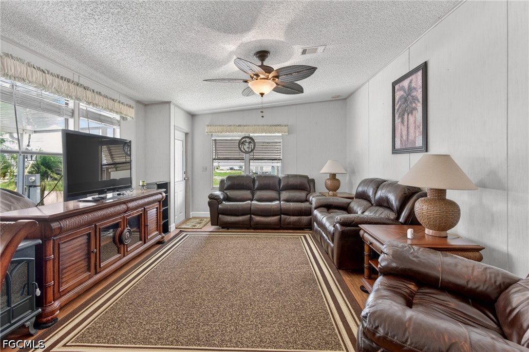 14527 Paul Revere LOOP