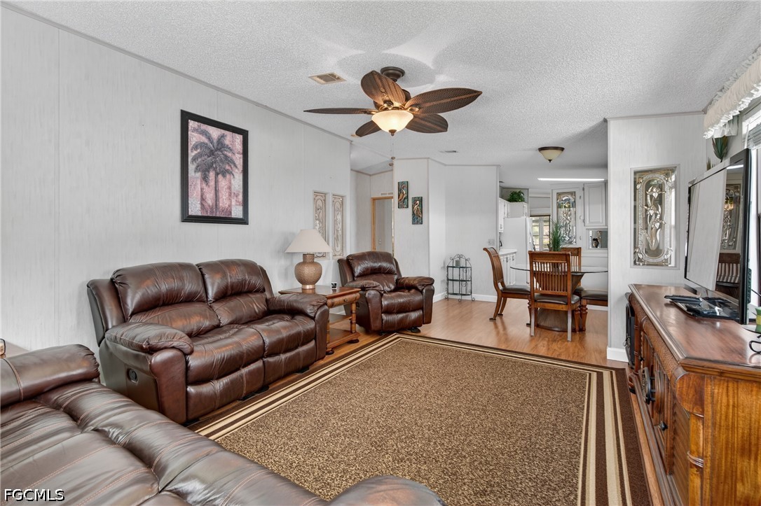 14527 Paul Revere LOOP