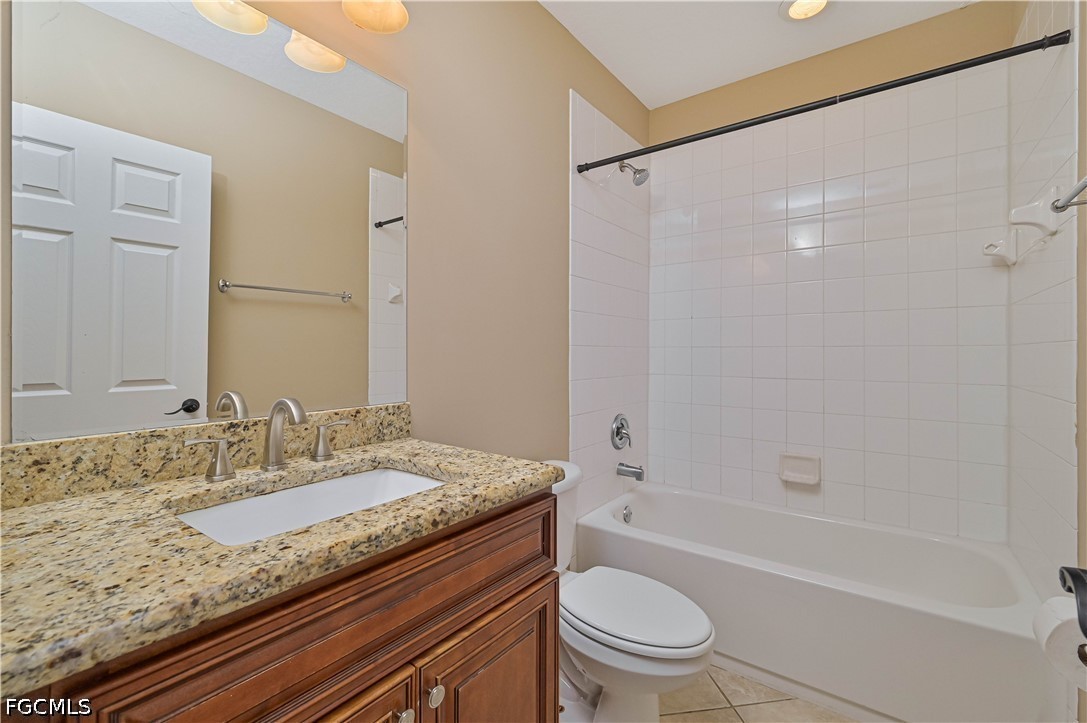 9797 Roundstone CIR