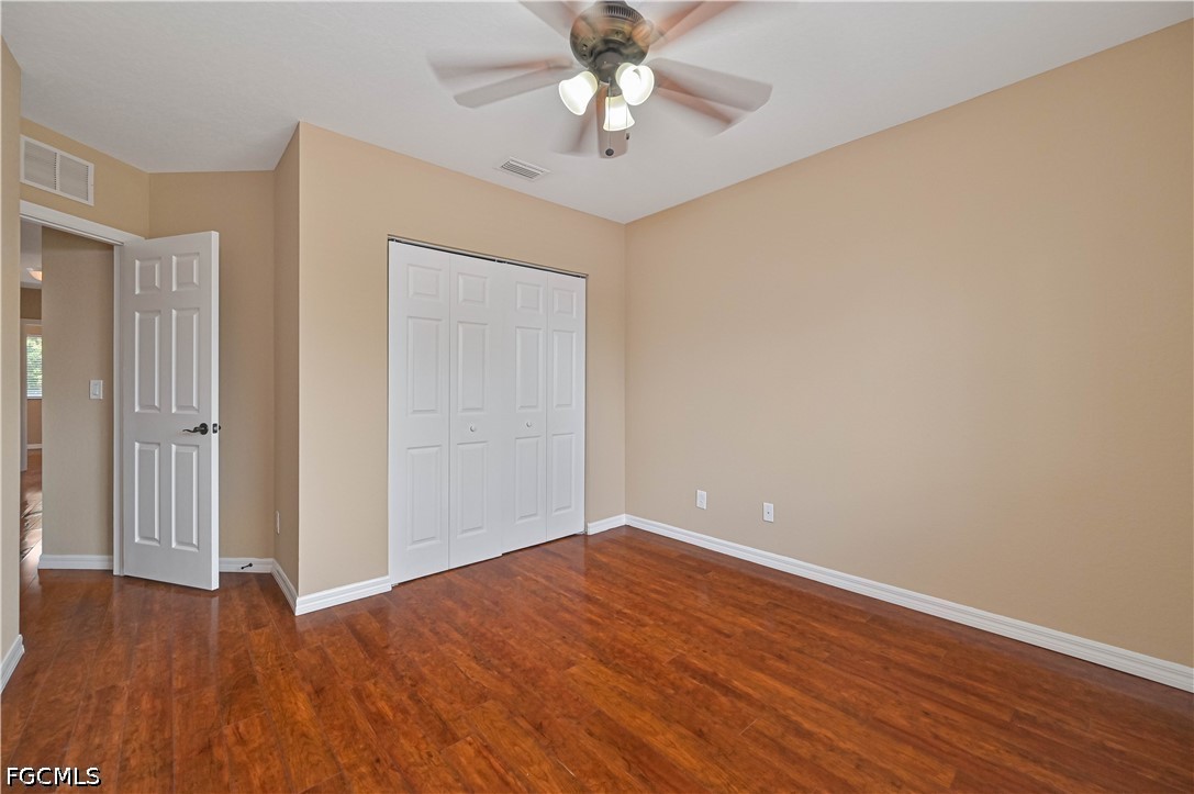 9797 Roundstone CIR