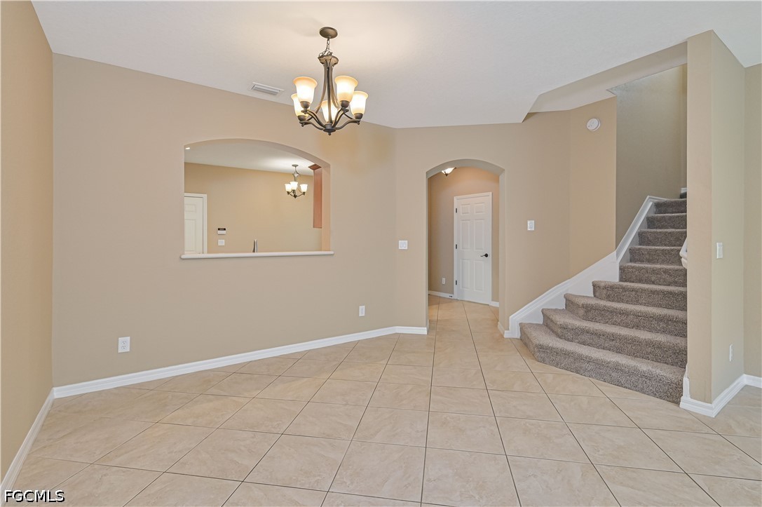 9797 Roundstone CIR
