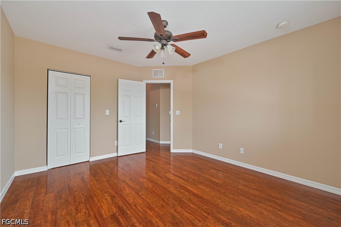 9797 Roundstone CIR