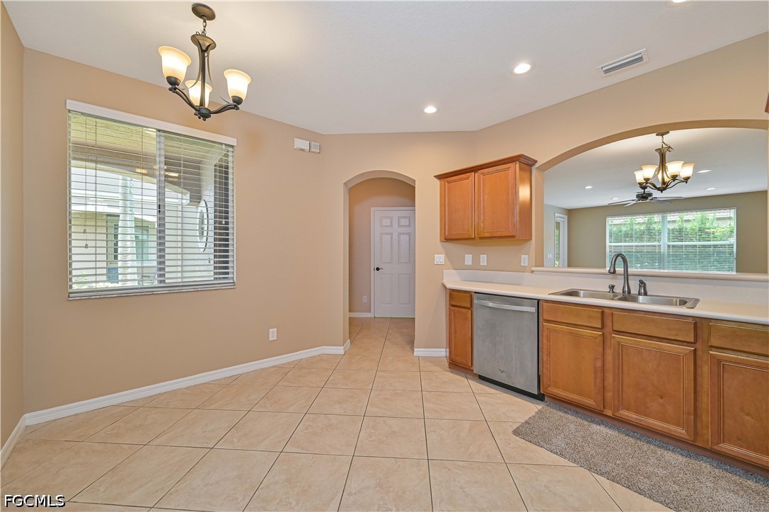 9797 Roundstone CIR