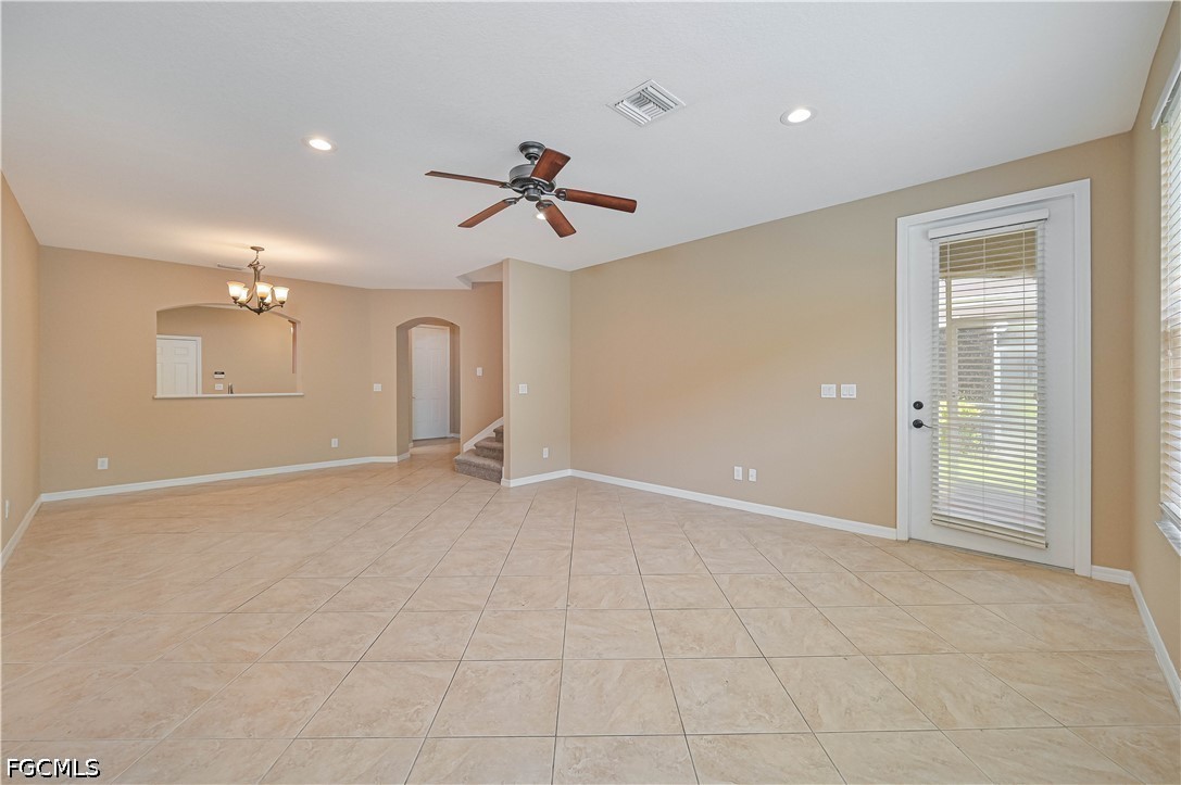 9797 Roundstone CIR