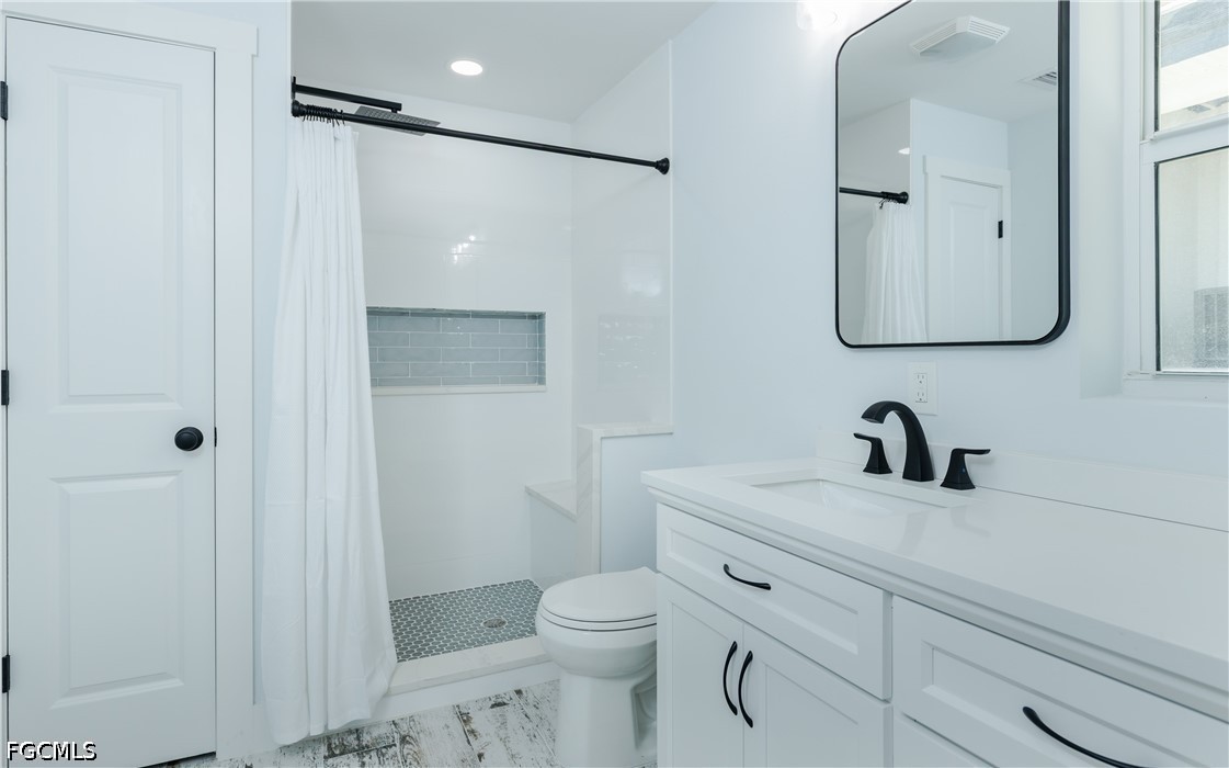 5609 De Soto CT