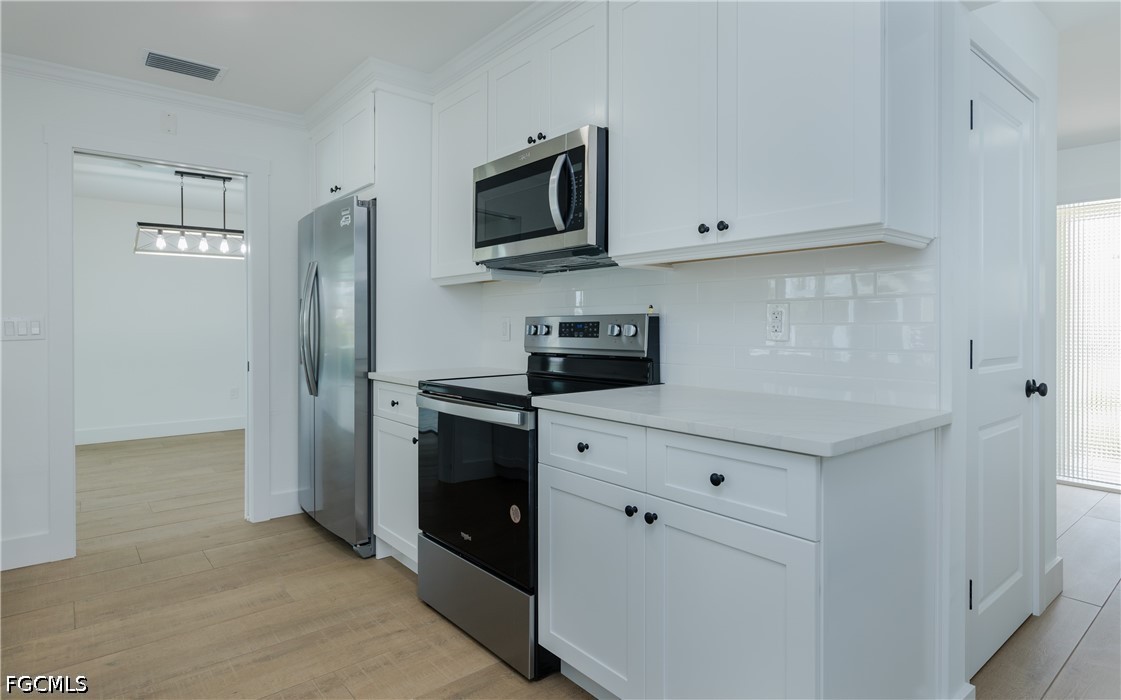 5609 De Soto CT