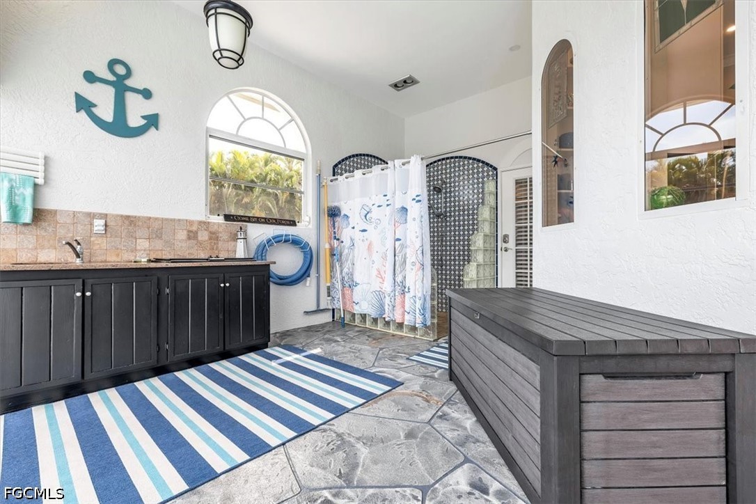 1716 SW 50th TER