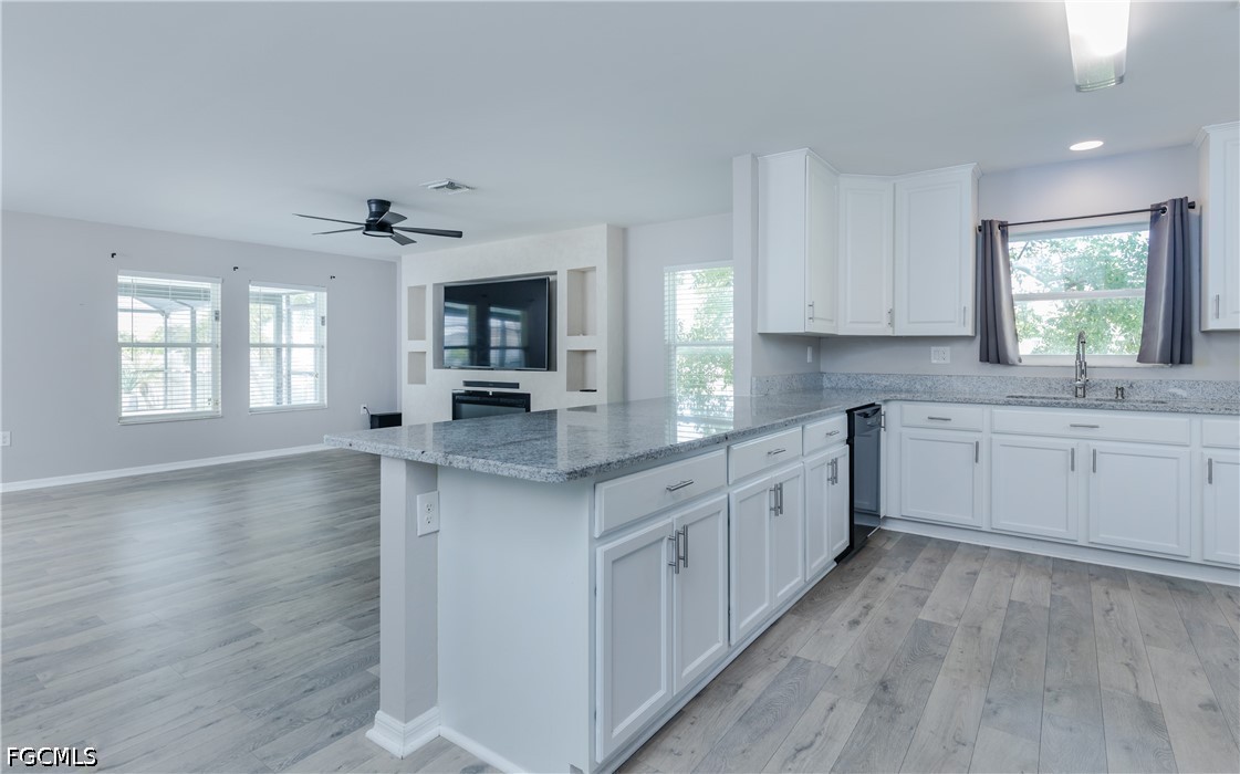 1916 SW 12th TER