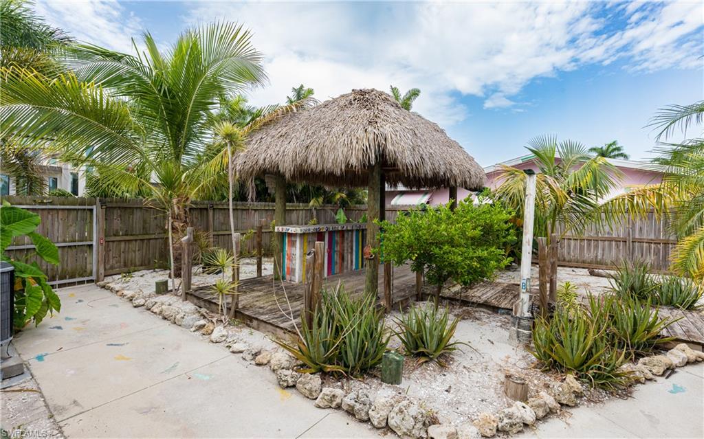 529 Coral DR