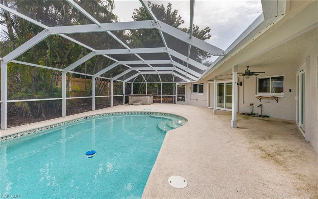 529 Coral DR