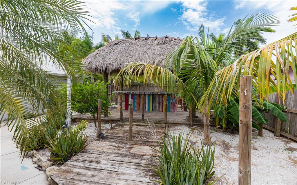 529 Coral DR