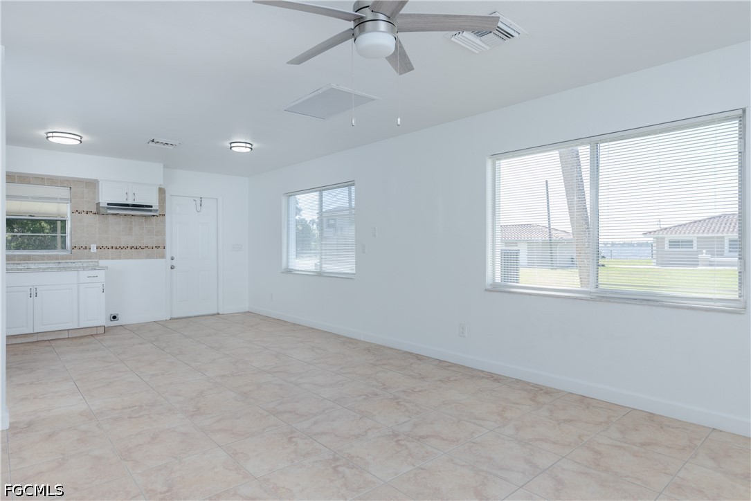 1818/1822 Stevenson RD