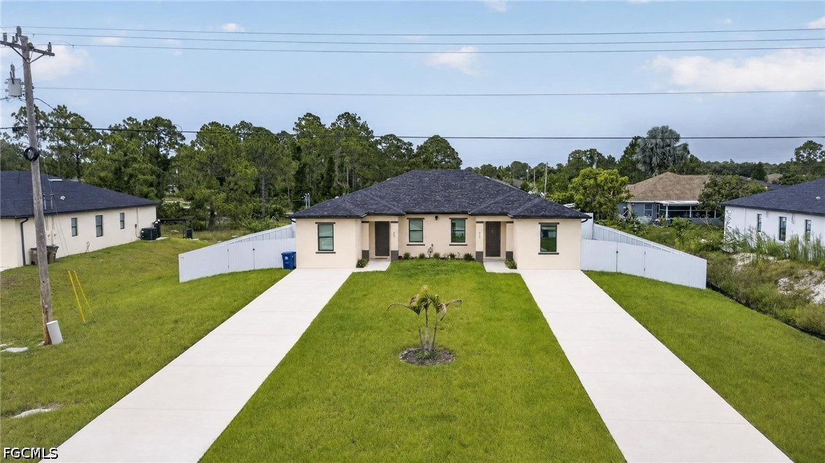 909/911 Homestead RD S