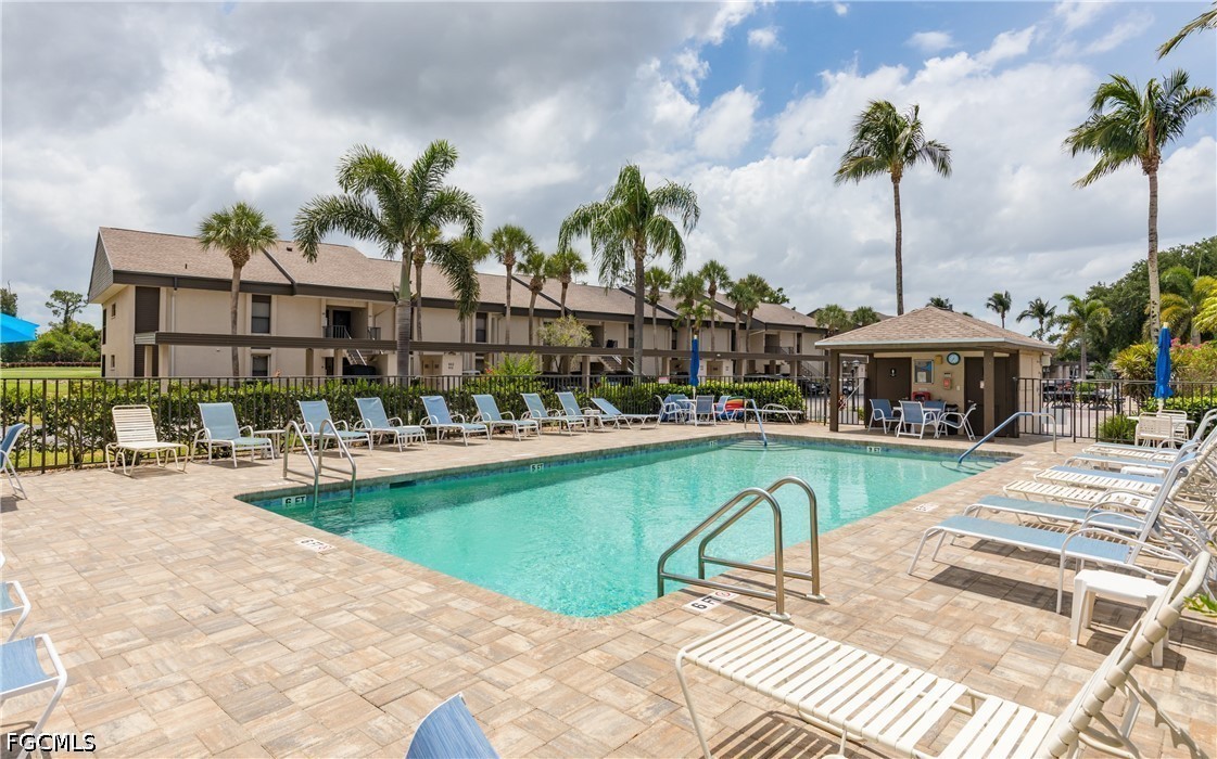 5825 Trailwinds DR 425