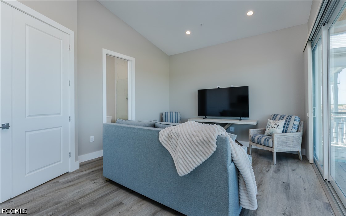5874 Shell Cove DR