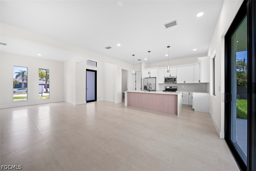 29 SW Trafalgar PKWY