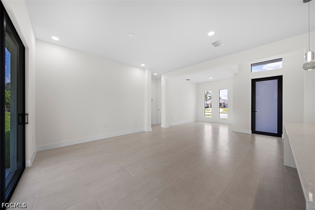 29 SW Trafalgar PKWY