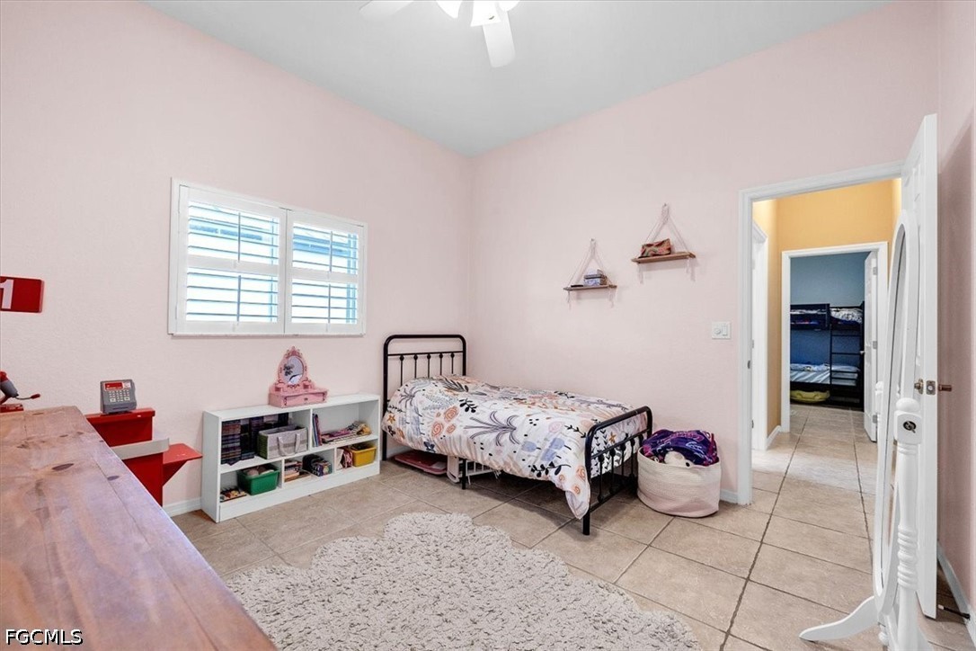 2909 SW 38th ST