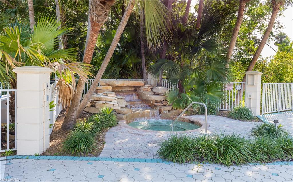 4017 Palm Tree BLVD 305