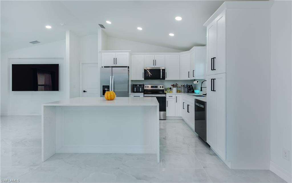 416 NW 25th AVE