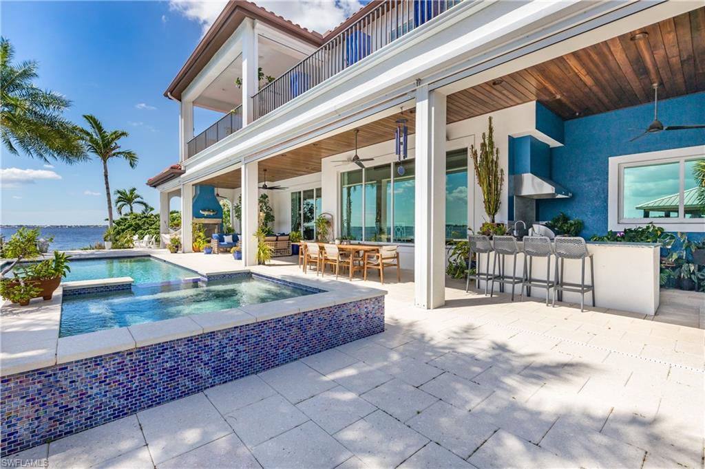 911 Aqua LN
