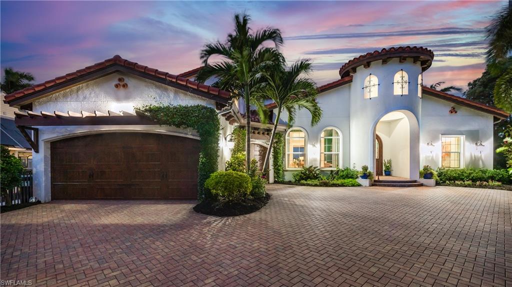 911 Aqua LN