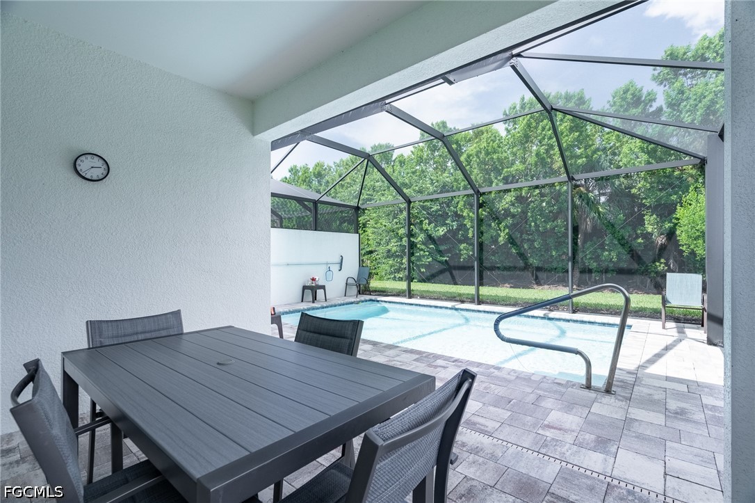 1127 S Town And River DR