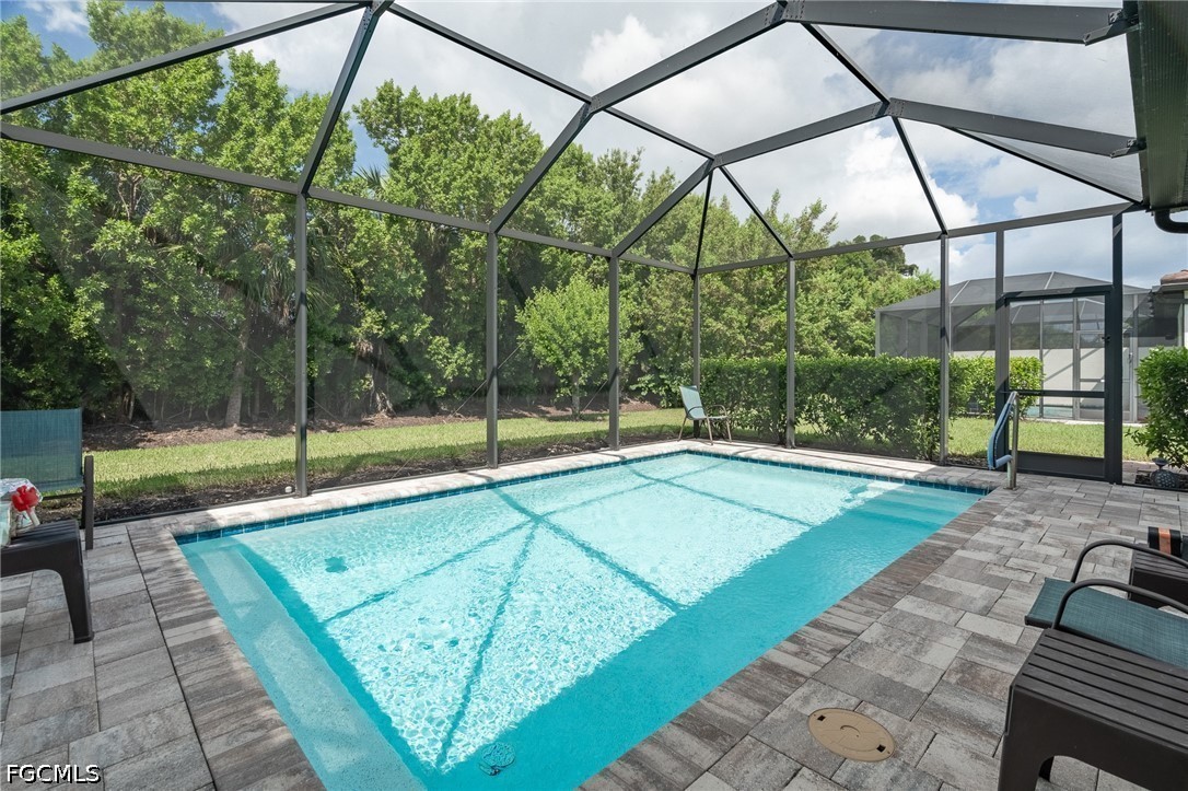 1127 S Town And River DR