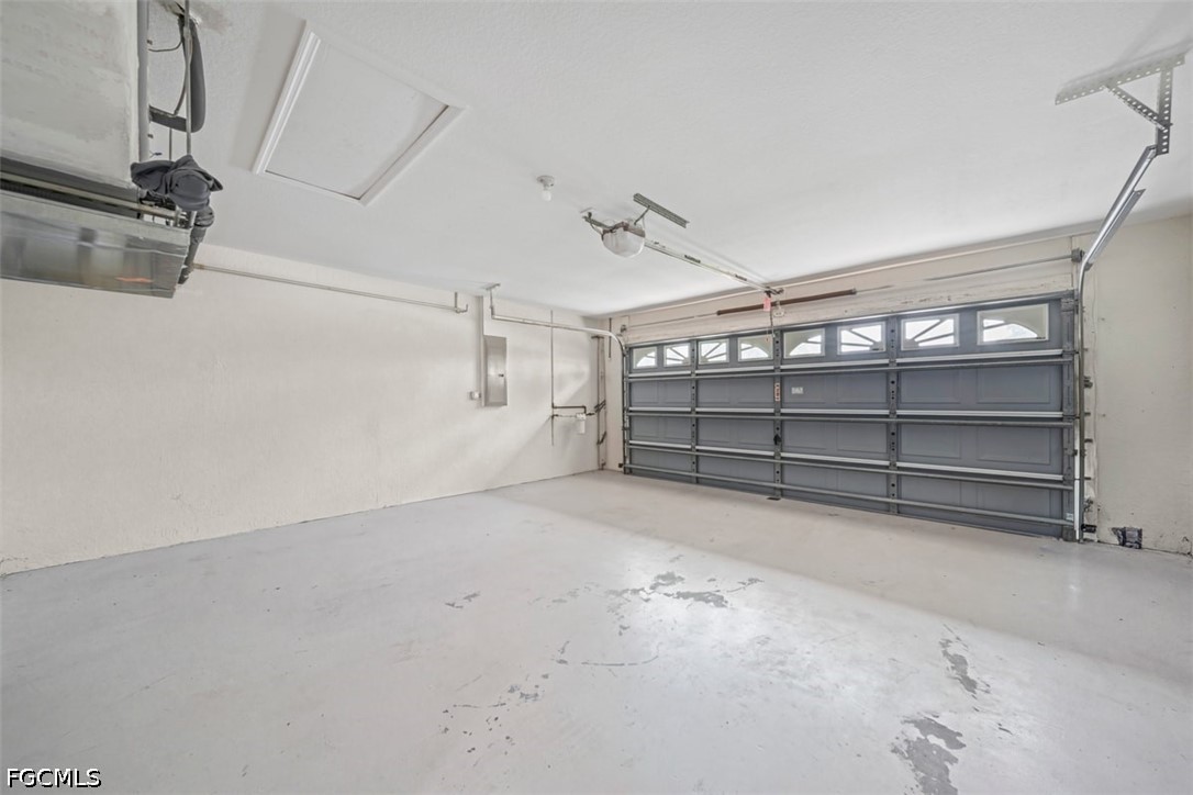 2725 SW 46th TER