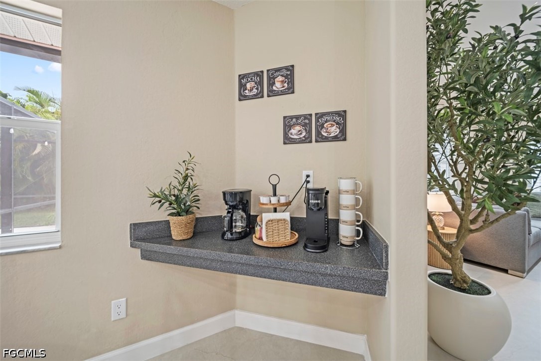 2725 SW 46th TER