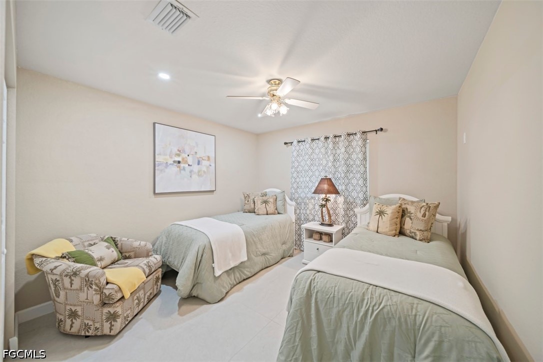 2725 SW 46th TER