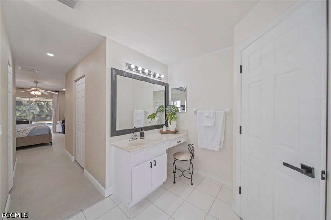 2725 SW 46th TER