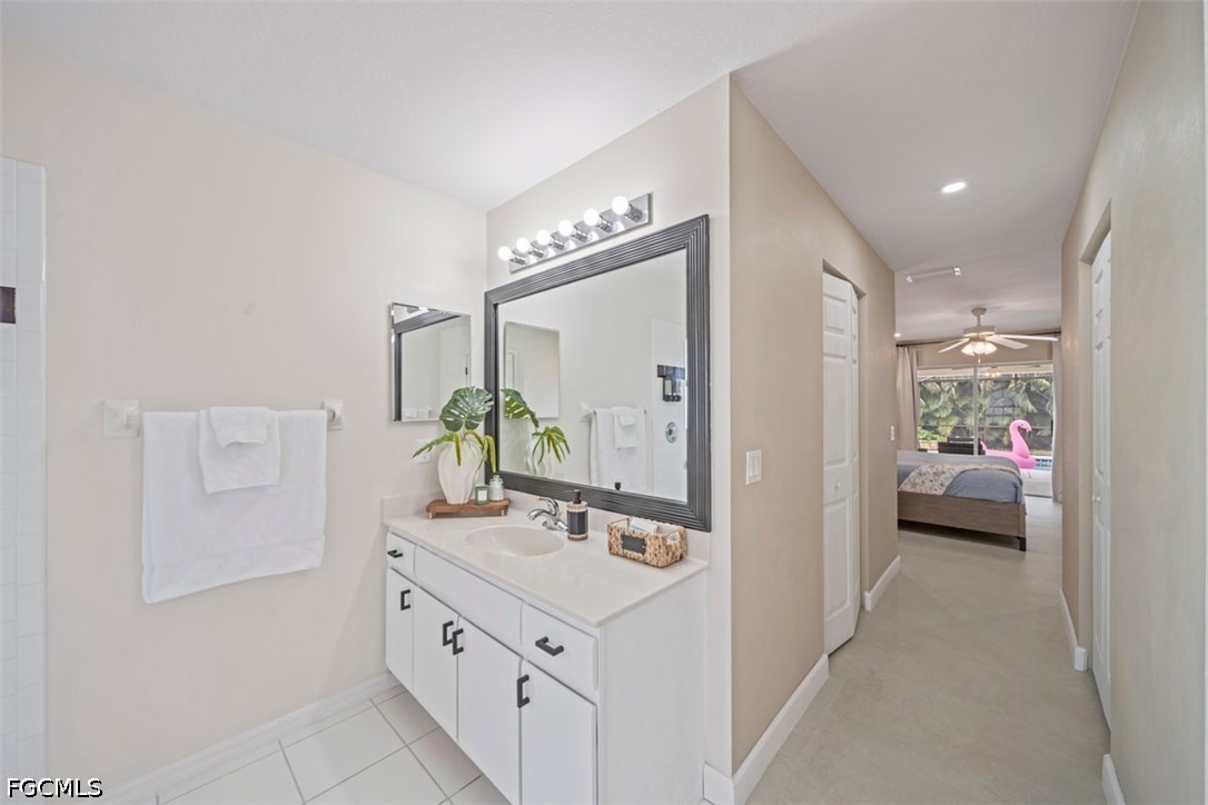 2725 SW 46th TER