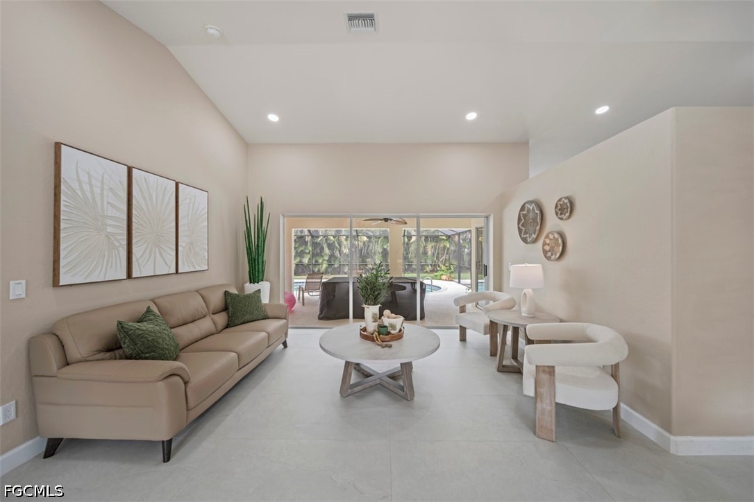 2725 SW 46th TER