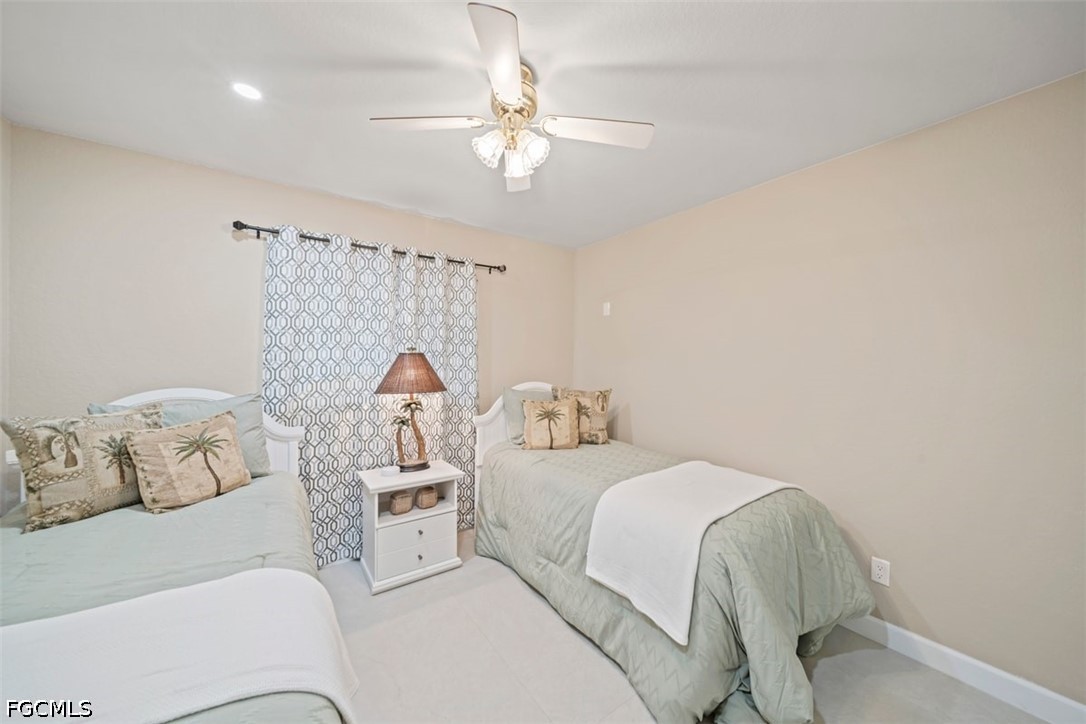 2725 SW 46th TER