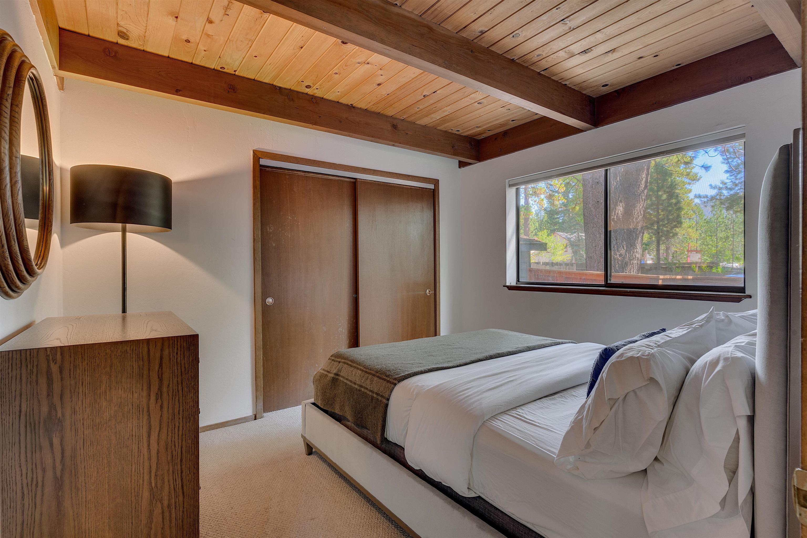 7708 North Lake Boulevard