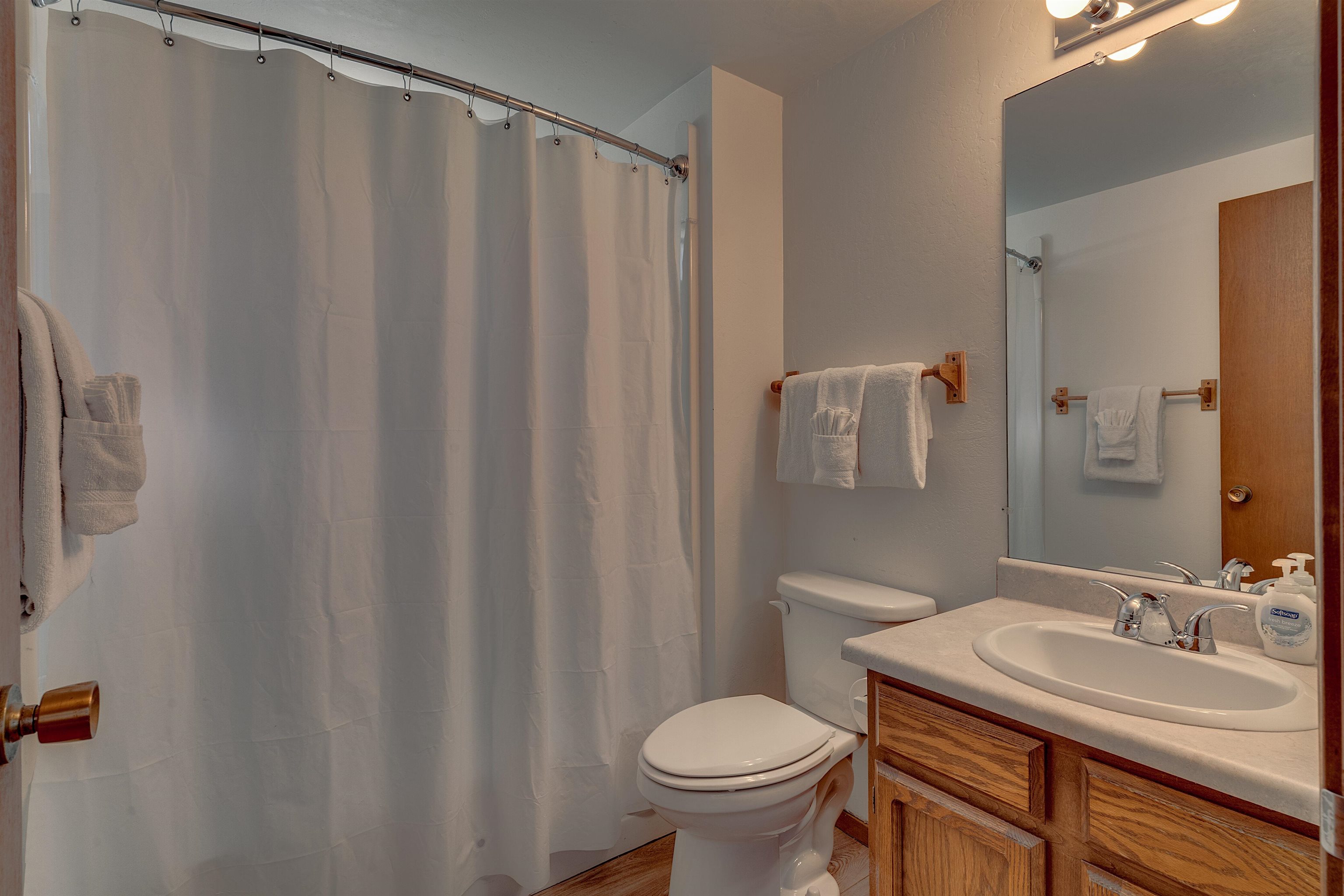 7708 North Lake Boulevard