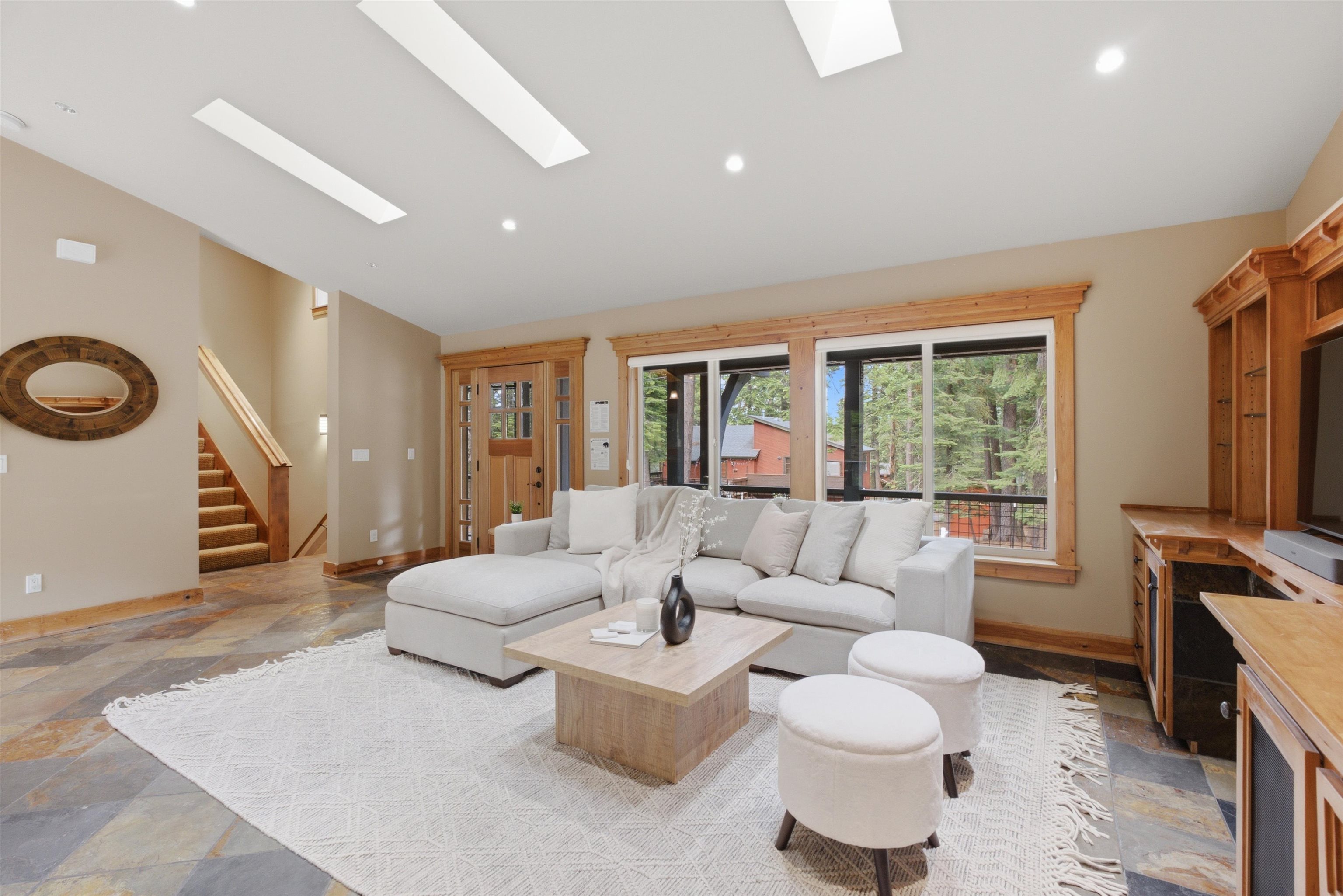 836 Holly Road