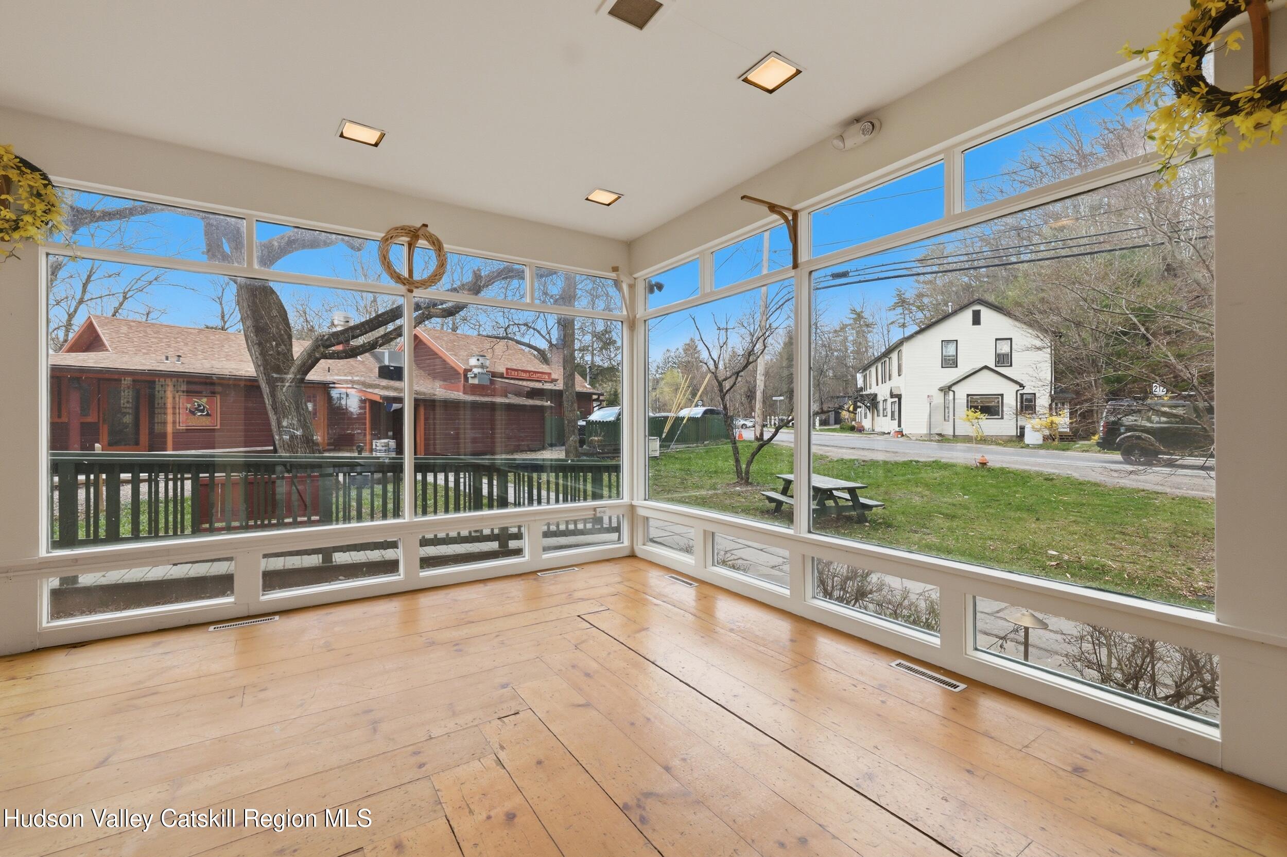 297 Tinker Street Sr