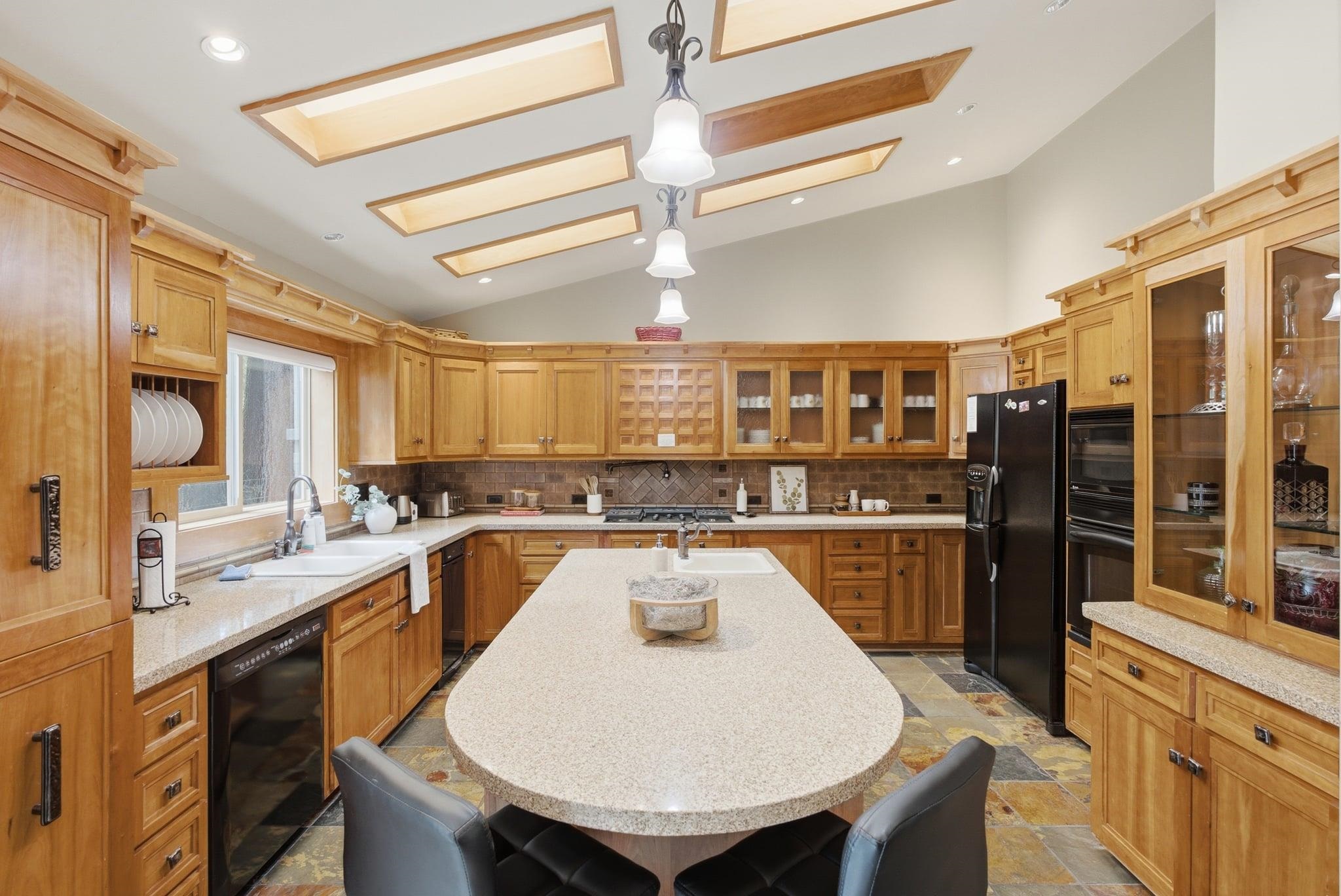 836 Holly Road