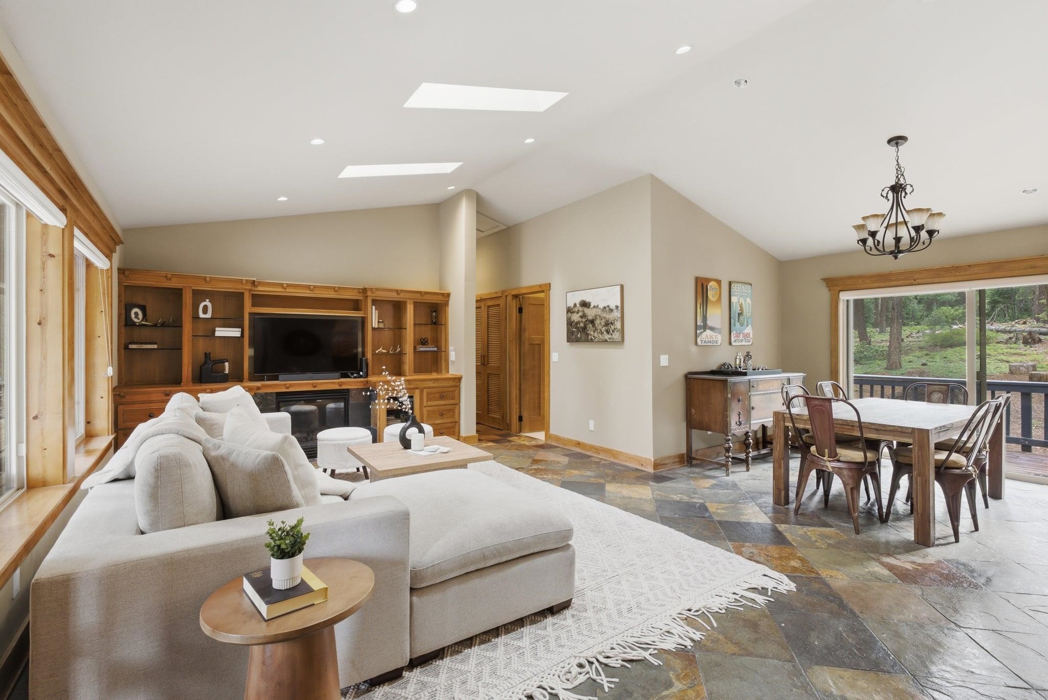 836 Holly Road