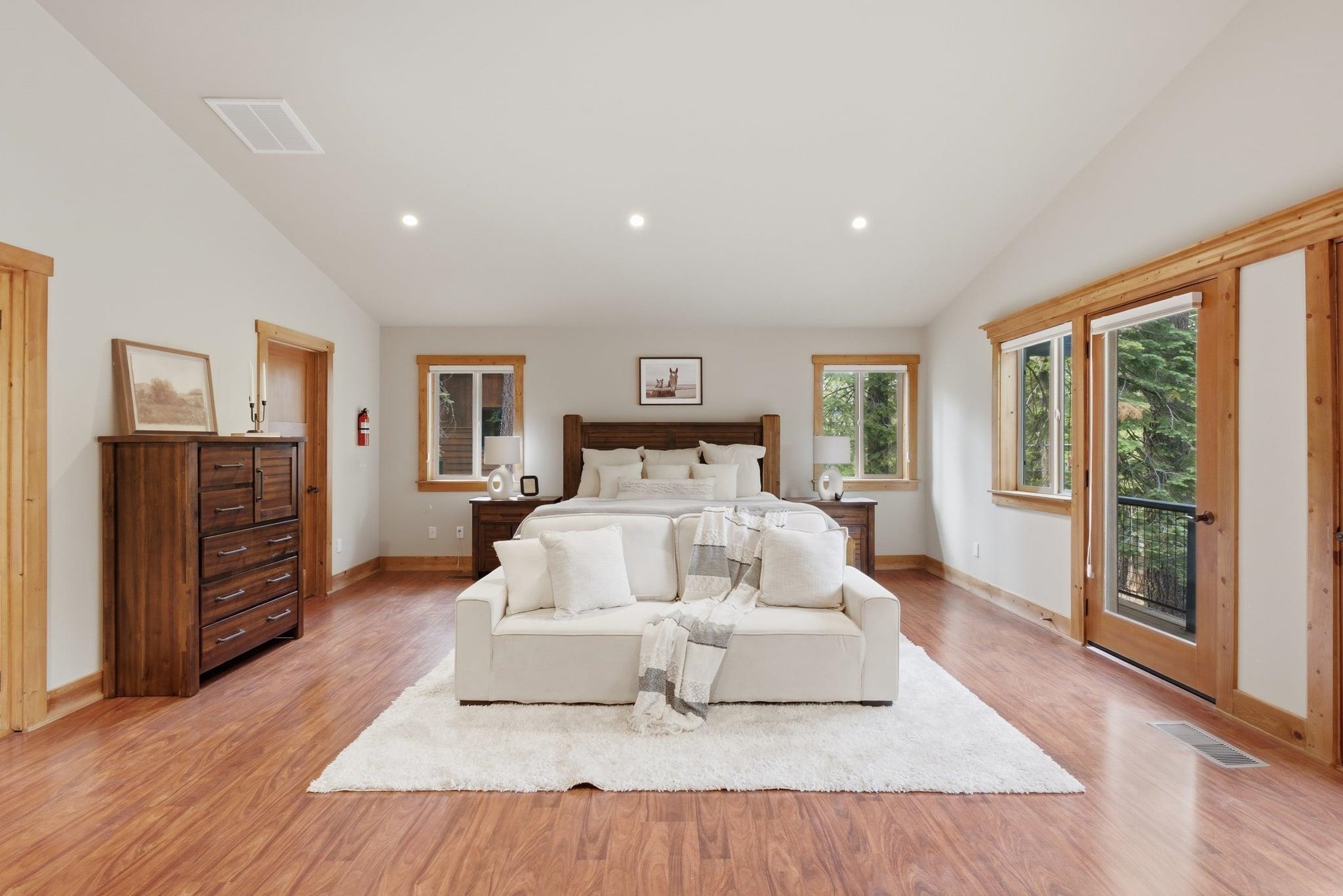 836 Holly Road
