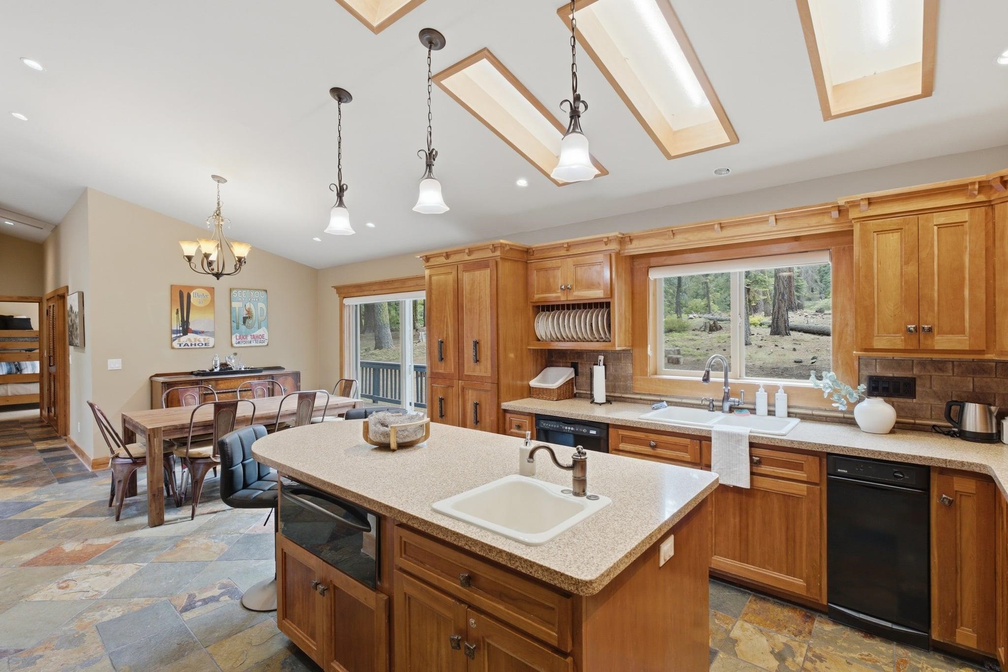 836 Holly Road