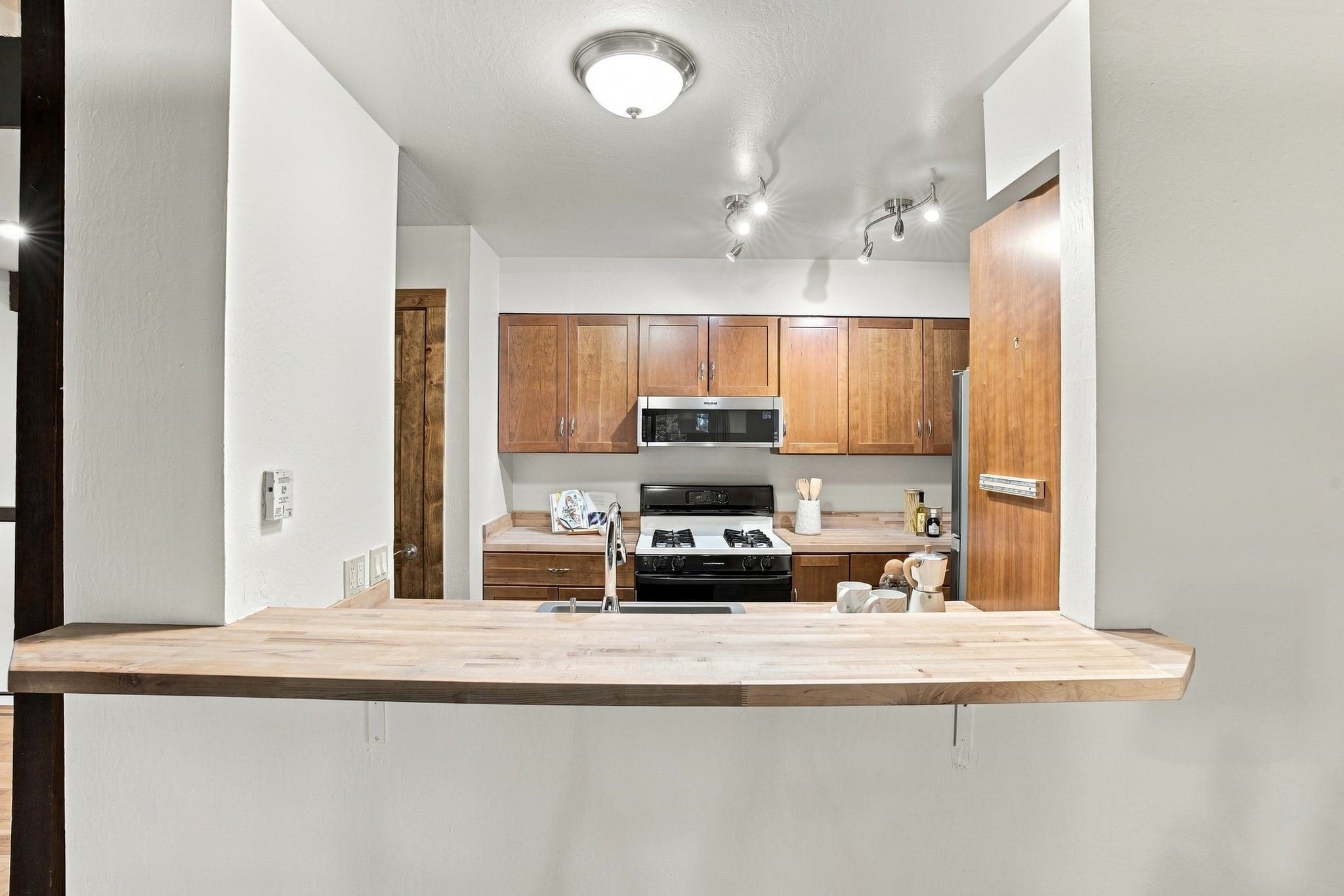 2755 North Lake Boulevard # 67 Unit: #67