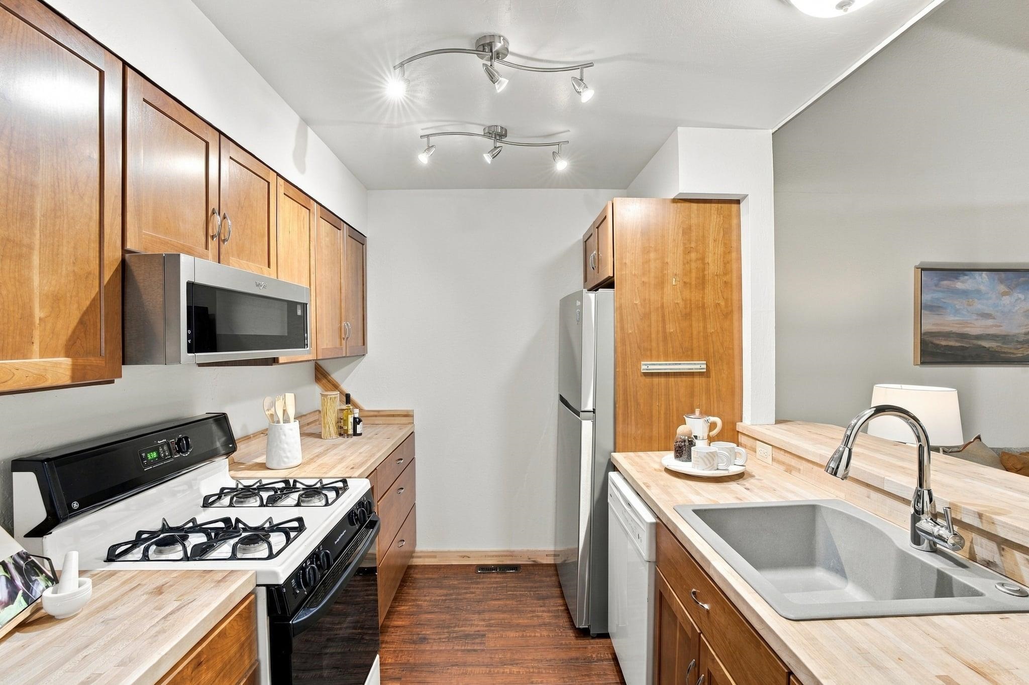2755 North Lake Boulevard # 67 Unit: #67