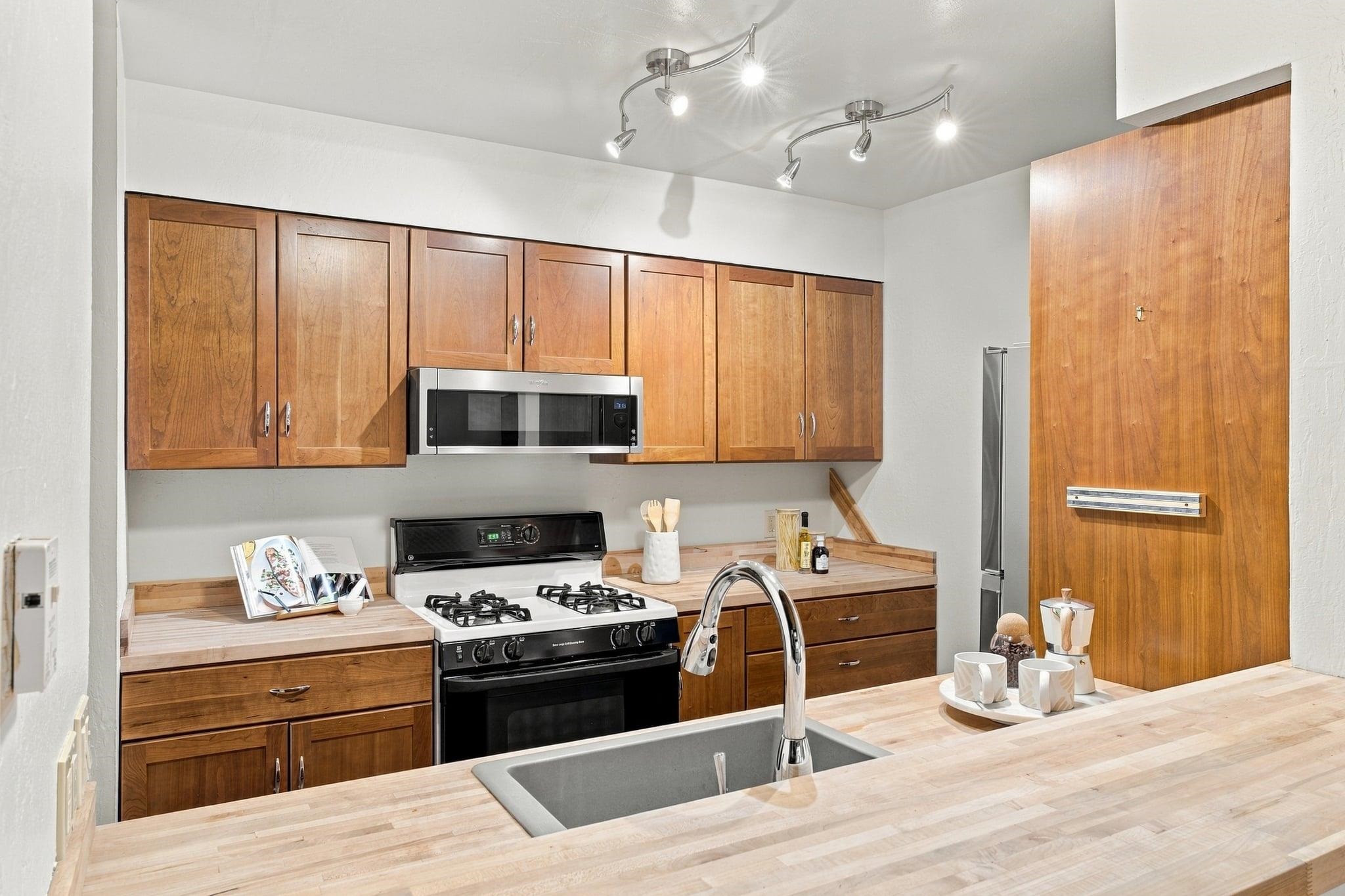 2755 North Lake Boulevard # 67 Unit: #67